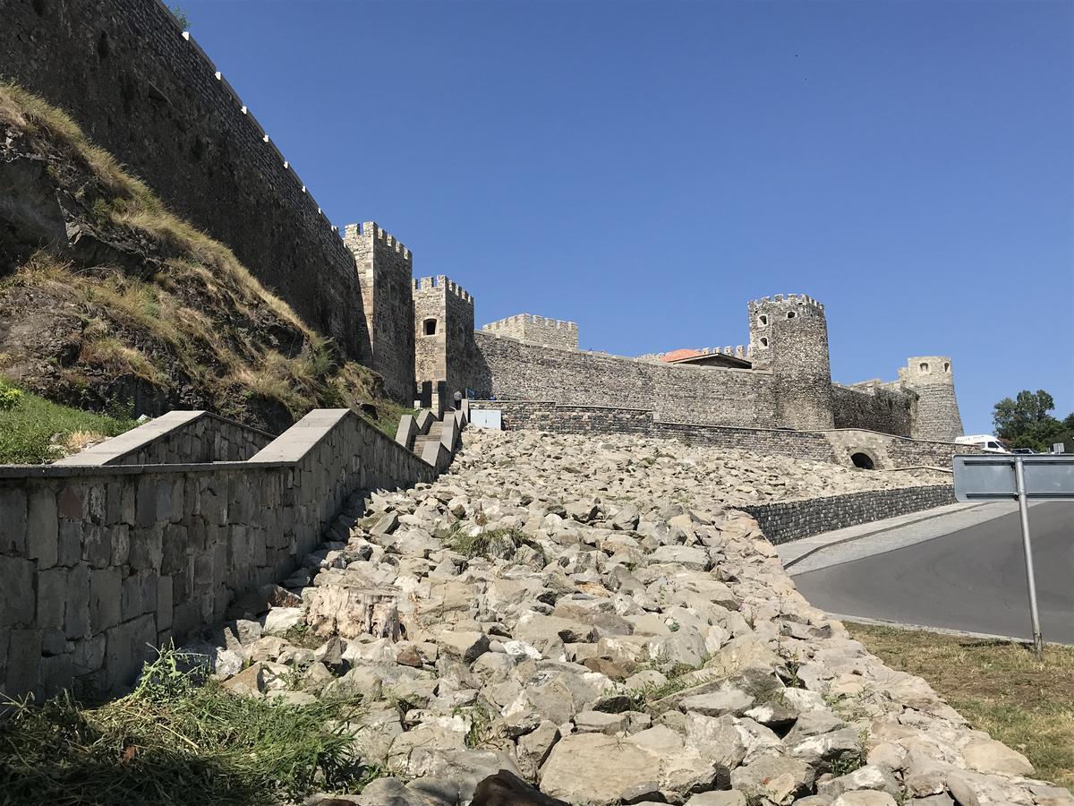 אחלציחה Hotel Terrace Rabath מראה חיצוני תמונה
