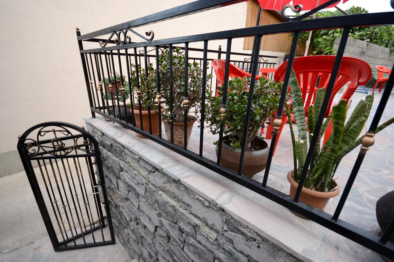 אחלציחה Hotel Terrace Rabath מראה חיצוני תמונה